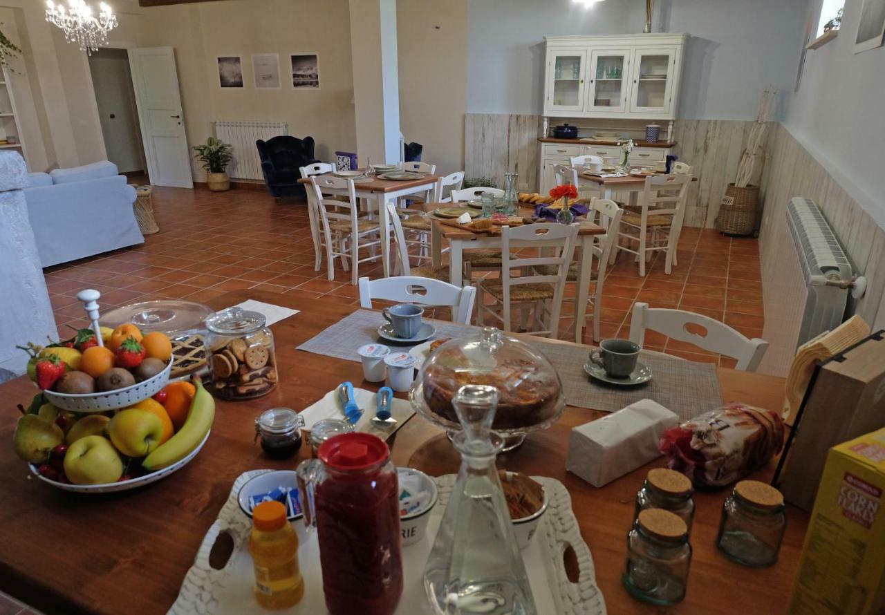 L'Orto Sul Poggio Bed & Breakfast Sutri Dış mekan fotoğraf